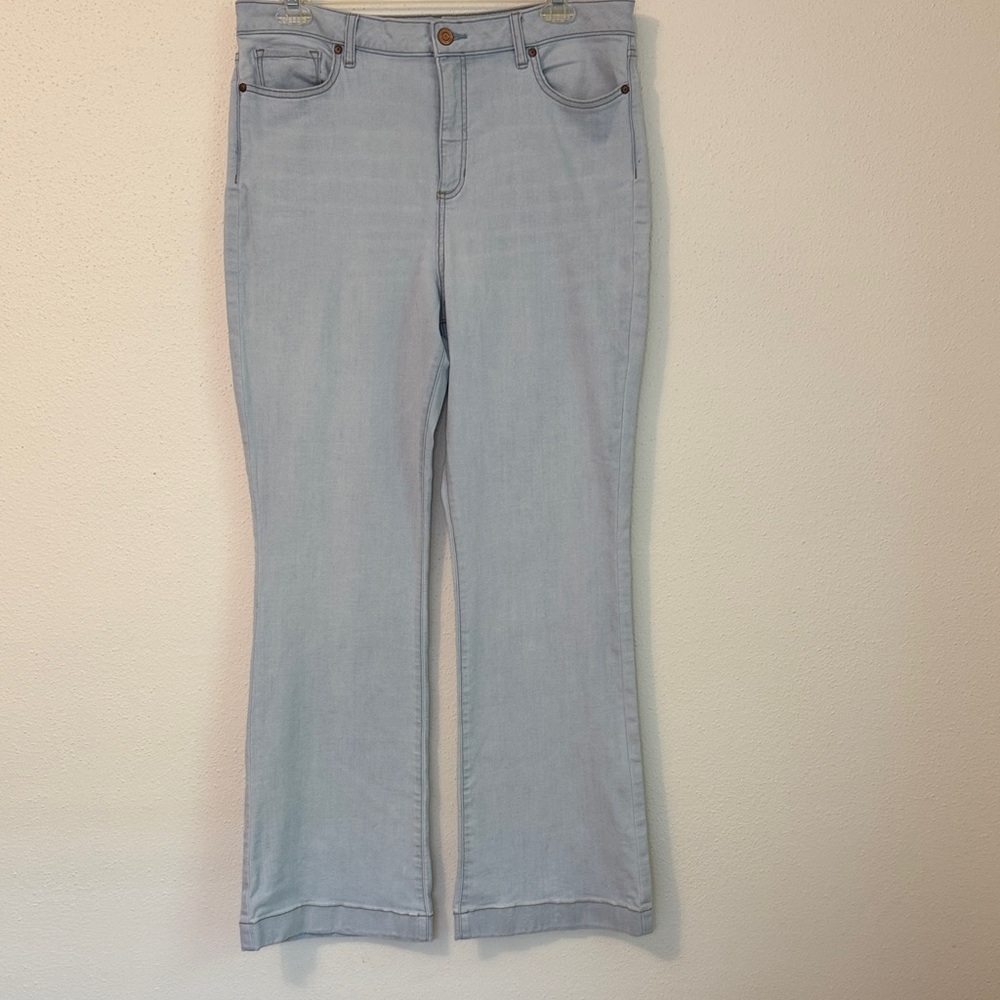 LC Lauren Conrad high-rise Flare Women’s Jeans size 18L NWOT